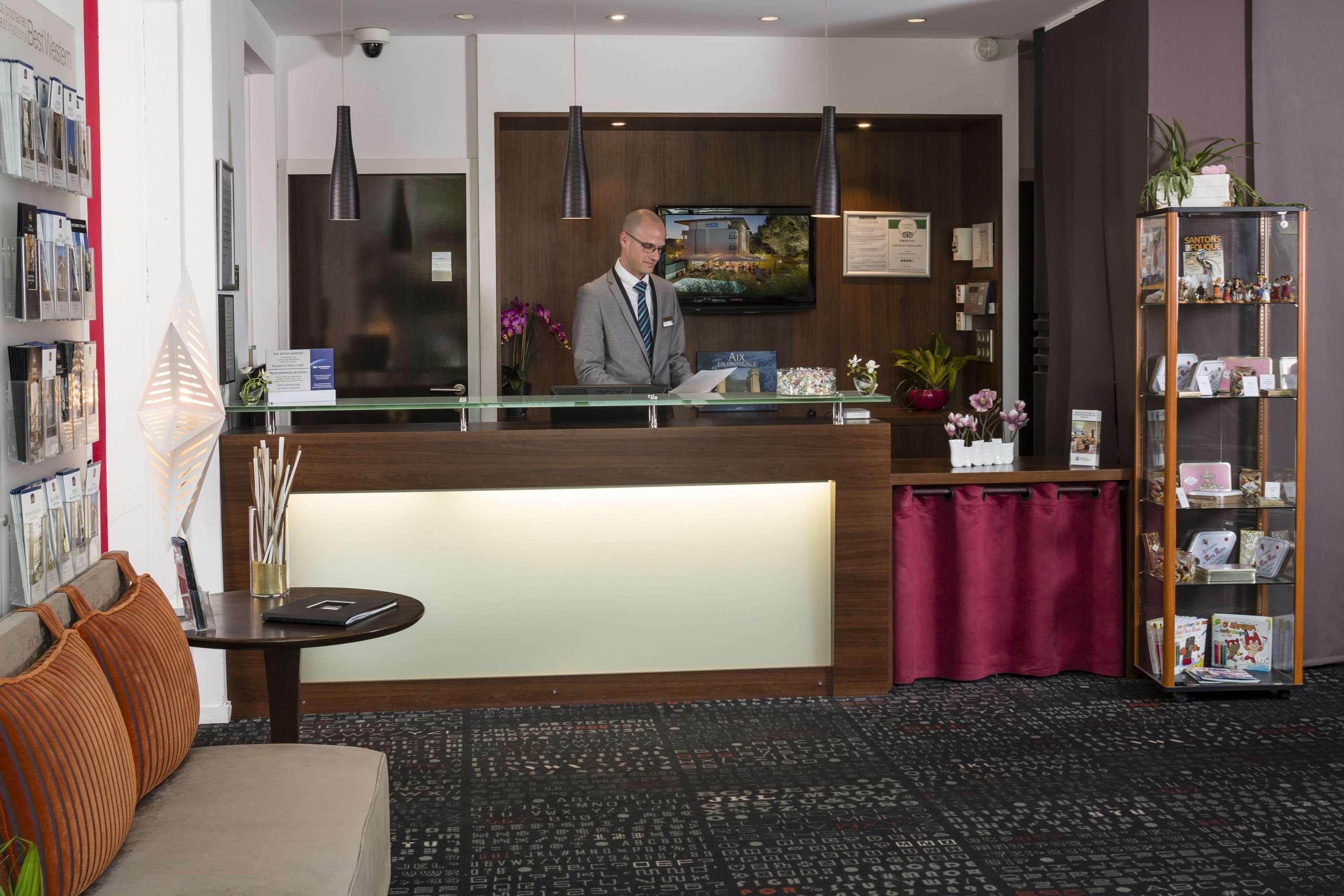 Mercure Aix-En-Provence La Duranne Gare Tgv Exterior photo
