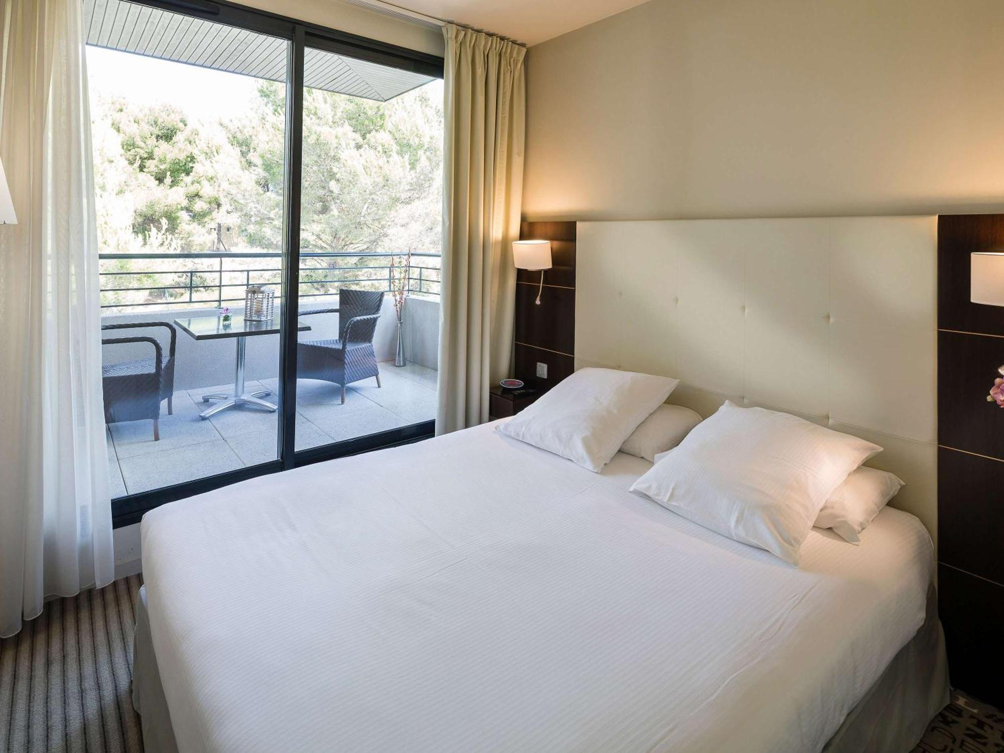 Mercure Aix-En-Provence La Duranne Gare Tgv Exterior photo