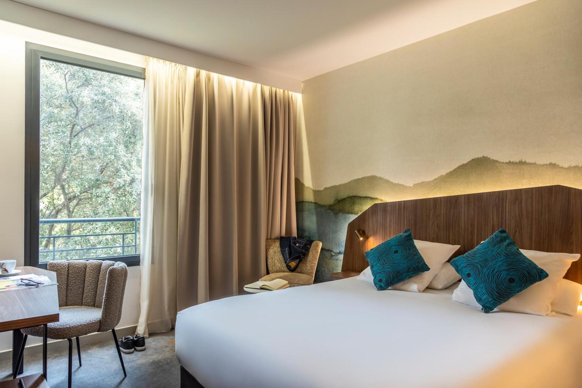 Mercure Aix-En-Provence La Duranne Gare Tgv Exterior photo